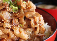 かのや豚ばら丼